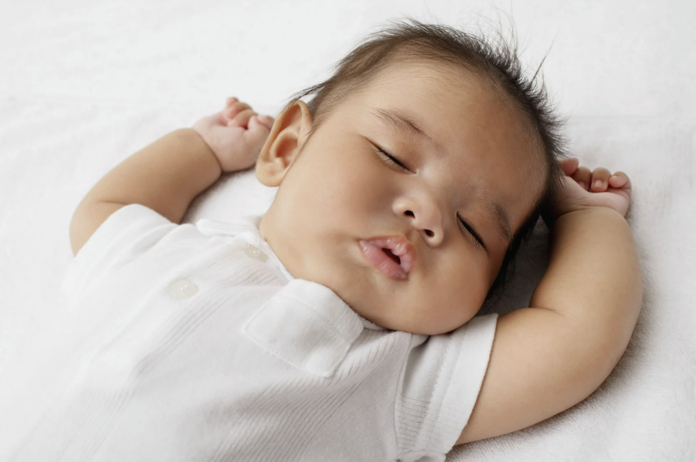 bayi tantrum, penyebab tantrum bayi, cara mengatasi tantrum bayi, camilan sehat bayi, kebutuhan kalori bayi, Bunda, si Kecil